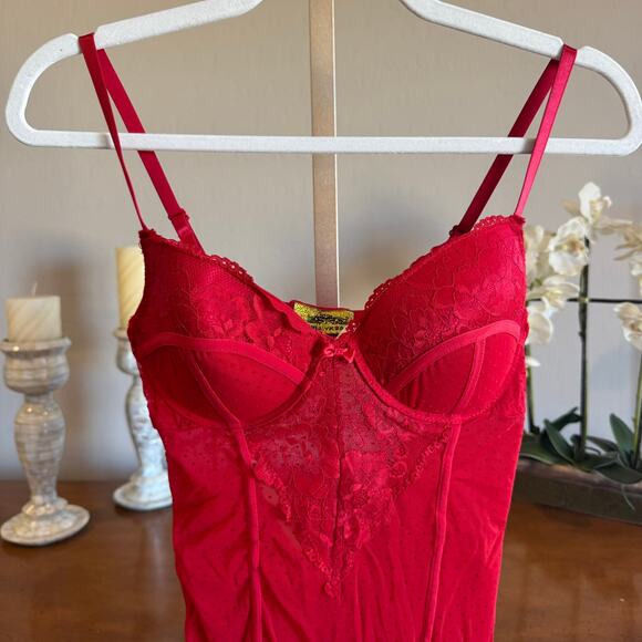 Sold at Fredrick's Just Sexy Lingerie Red Sheer Lace Negligee Size M Never Worn - Picture 2 of 7